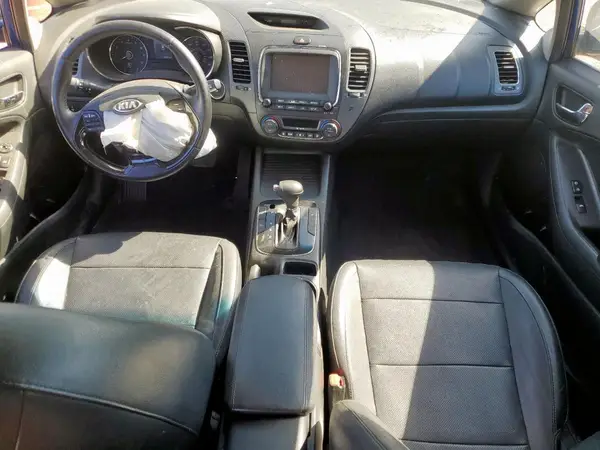 3KPFL4A82JE232430 2018 KIA FORTE - Image 8