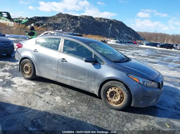 3KPFL4A83HE021893 2017 KIA FORTE - Image 1