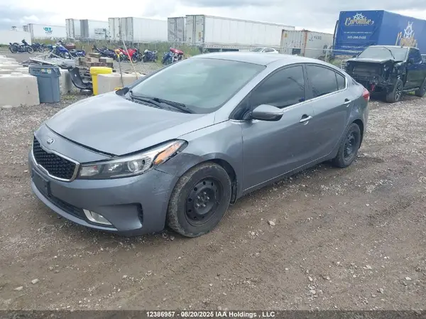 3KPFL4A83HE068860 2017 KIA FORTE - Image 2