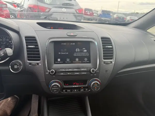 3KPFL4A83HE123128 2017 KIA FORTE - Image 8