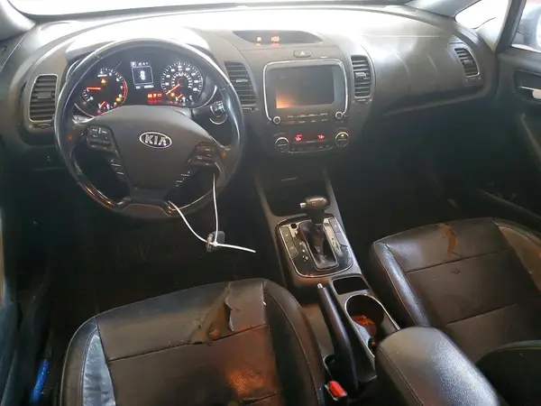 3KPFL4A83JE165790 2018 KIA FORTE - Image 8