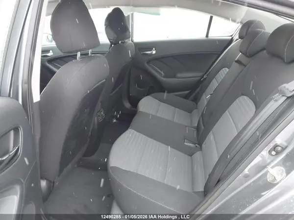 3KPFL4A83JE200246 2018 KIA FORTE - Image 8