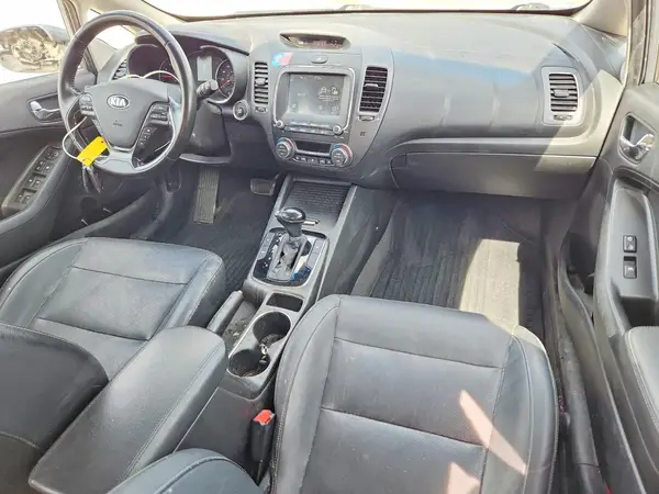 3KPFL4A84HE004746 2017 KIA FORTE - Image 8
