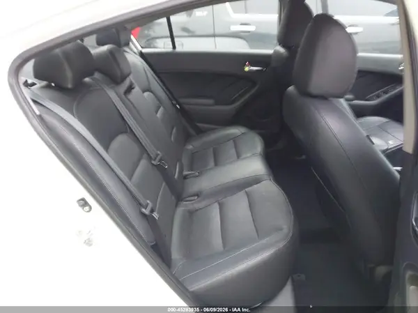 3KPFL4A84HE007100 2017 KIA FORTE - Image 8