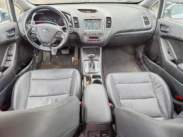 3KPFL4A84HE021482 2017 KIA FORTE - Image 8