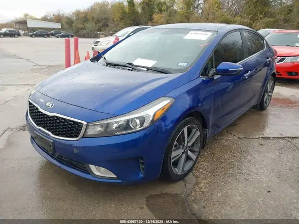 3KPFL4A84HE037570 2017 KIA FORTE - Image 2