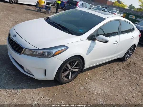 3KPFL4A84HE071606 2017 KIA FORTE - Image 2
