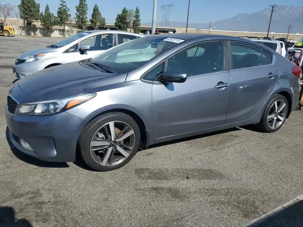 3KPFL4A84HE088566 2017 KIA FORTE - Image 1