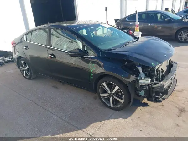3KPFL4A84HE112333 2017 KIA FORTE - Image 1