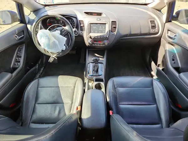 3KPFL4A84HE116642 2017 KIA FORTE - Image 8