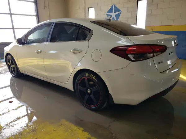3KPFL4A84HE117273 2017 KIA FORTE - Image 2