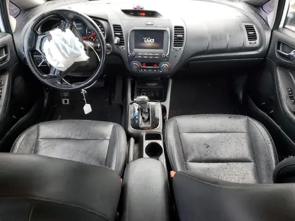 3KPFL4A84JE198992 2018 KIA FORTE - Image 8