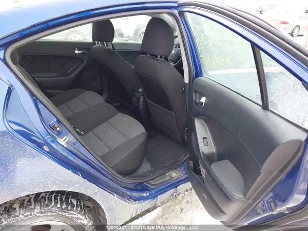 3KPFL4A85HE004643 2017 KIA FORTE - Image 8