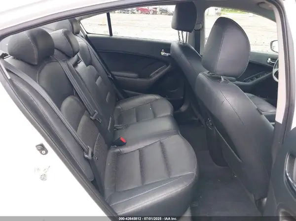 3KPFL4A85HE005713 2017 KIA FORTE - Image 8