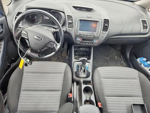 3KPFL4A85HE006232 2017 KIA FORTE - Image 8