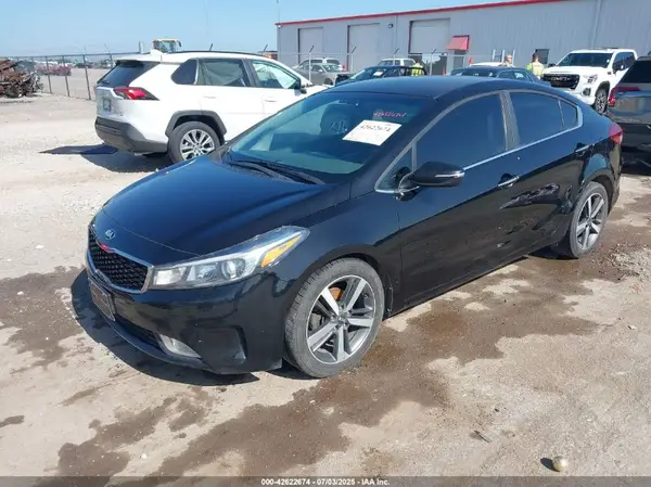 3KPFL4A85HE041045 2017 KIA FORTE - Image 2