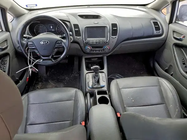 3KPFL4A85HE126953 2017 KIA FORTE - Image 8