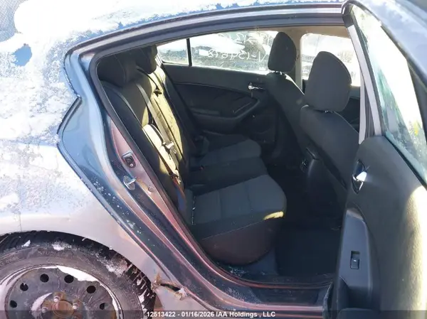 3KPFL4A85HE134678 2017 KIA FORTE - Image 8