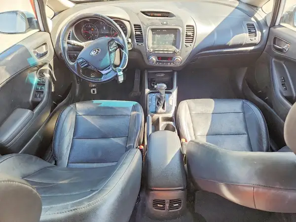 3KPFL4A85JE178945 2018 KIA FORTE - Image 8
