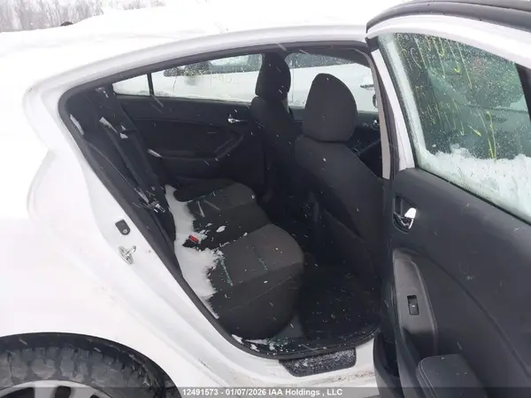3KPFL4A86HE004893 2017 KIA FORTE - Image 8