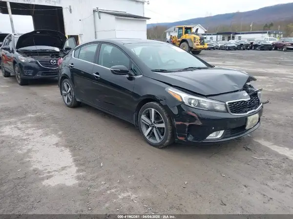 3KPFL4A86HE006904 2017 KIA FORTE - Image 1