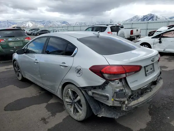 3KPFL4A86JE186018 2018 KIA FORTE - Image 2