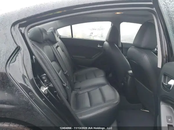 3KPFL4A86JE195401 2018 KIA FORTE - Image 8