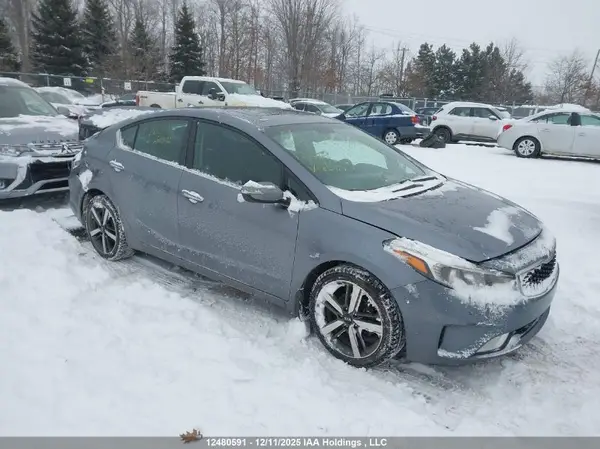 3KPFL4A86JE251773 2018 KIA FORTE - Image 1