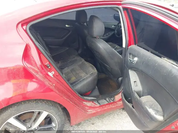 3KPFL4A87HE007172 2017 KIA FORTE - Image 8