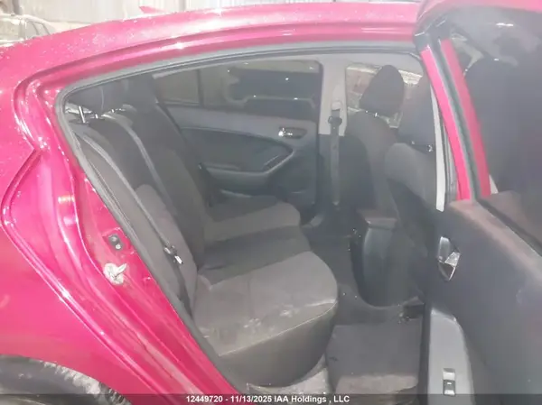 3KPFL4A87HE034677 2017 KIA FORTE - Image 8