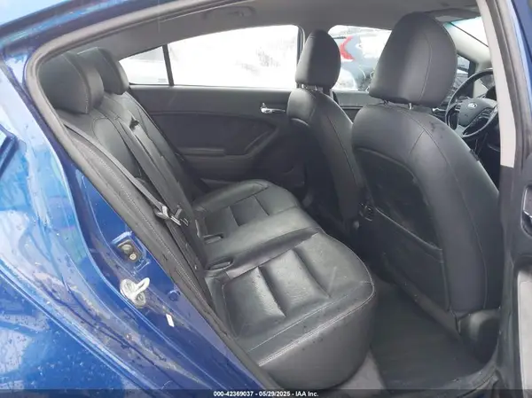 3KPFL4A87HE042861 2017 KIA FORTE - Image 8