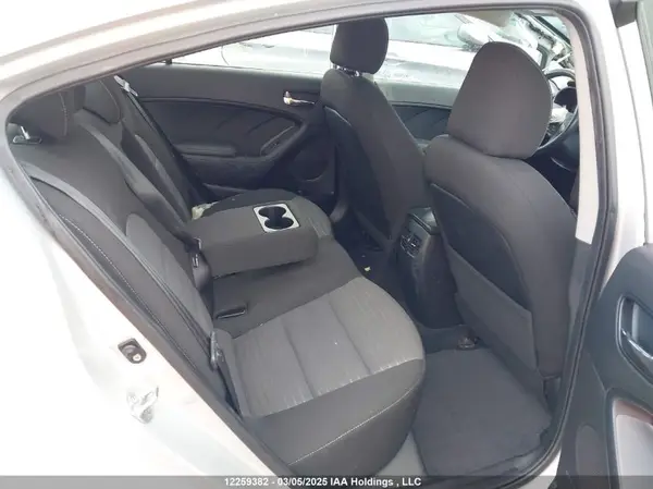 3KPFL4A87HE053522 2017 KIA FORTE - Image 8
