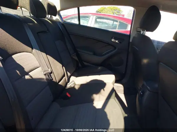 3KPFL4A87HE072670 2017 KIA FORTE - Image 8