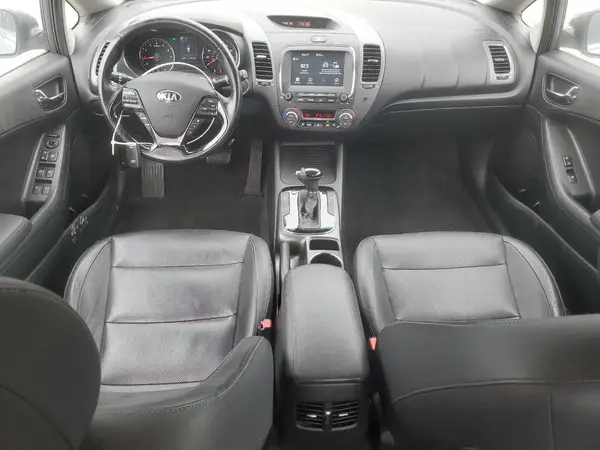 3KPFL4A87HE092045 2017 KIA FORTE - Image 8