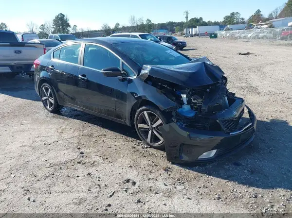 3KPFL4A87HE104694 2017 KIA FORTE - Image 1