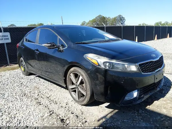 3KPFL4A87HE115615 2017 KIA FORTE - Image 1