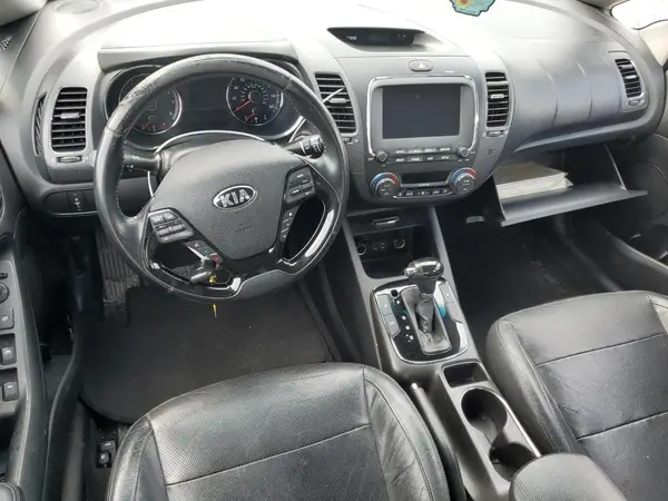 3KPFL4A87HE124315 2017 KIA FORTE - Image 8