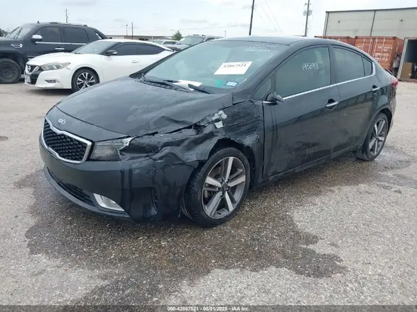 3KPFL4A87JE193298 2018 KIA FORTE - Image 2
