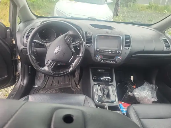3KPFL4A87JE208107 2018 KIA FORTE - Image 8