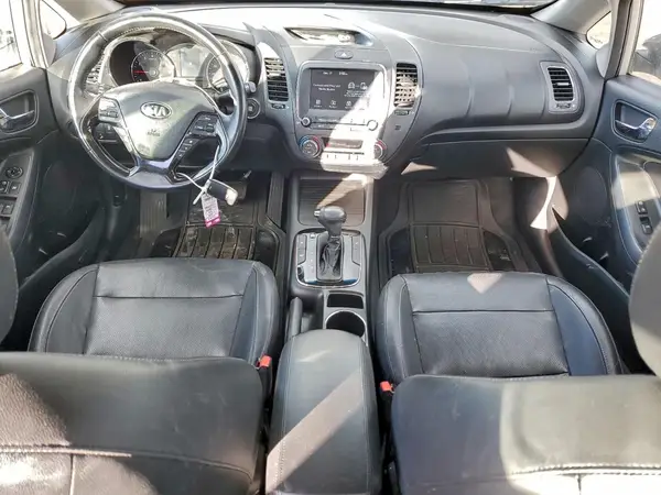 3KPFL4A87JE237056 2018 KIA FORTE - Image 8