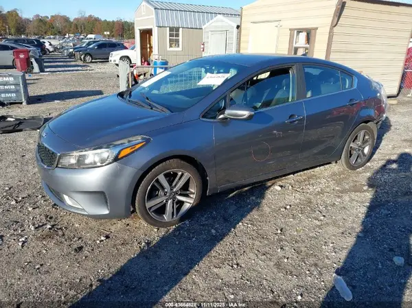 3KPFL4A88HE004944 2017 KIA FORTE - Image 2