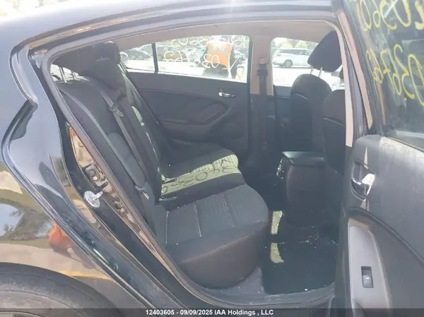 3KPFL4A88HE036762 2017 KIA FORTE - Image 8