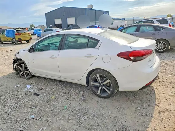 3KPFL4A88HE041248 2017 KIA FORTE - Image 2