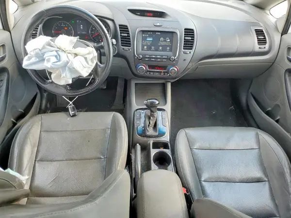 3KPFL4A88HE041248 2017 KIA FORTE - Image 8