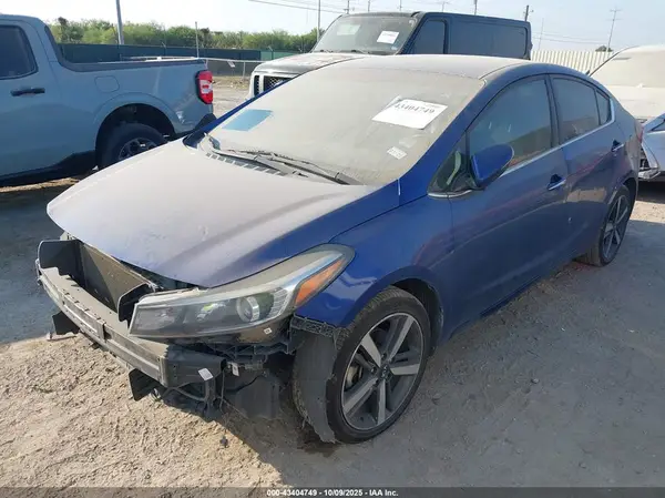 3KPFL4A88HE053593 2017 KIA FORTE - Image 2