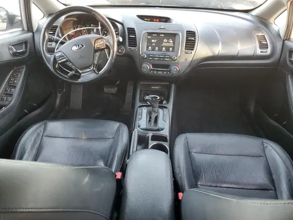 3KPFL4A88HE089980 2017 KIA FORTE - Image 8