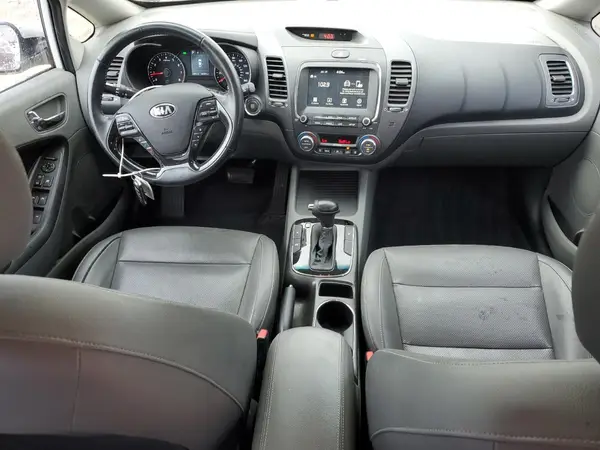 3KPFL4A88HE093012 2017 KIA FORTE - Image 8