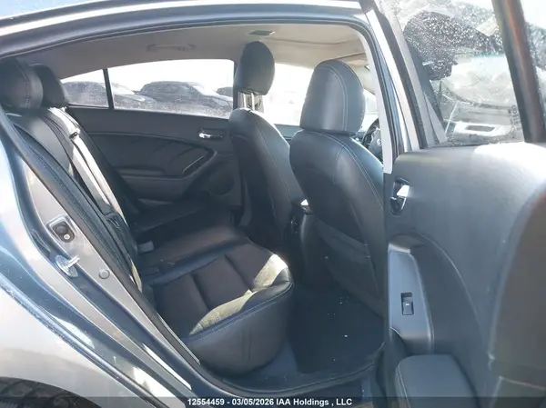 3KPFL4A88HE104638 2017 KIA FORTE - Image 8