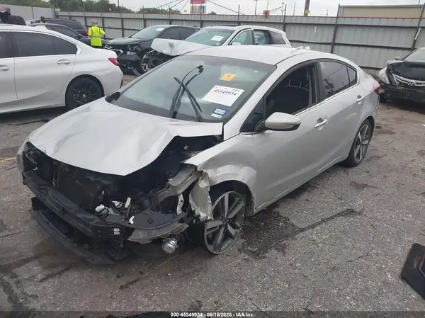 3KPFL4A88HE104798 2017 KIA FORTE - Image 2