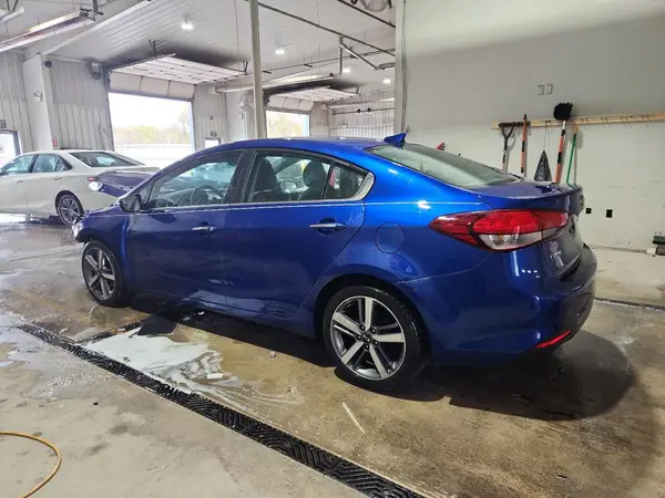3KPFL4A88HE127238 2017 KIA FORTE - Image 2